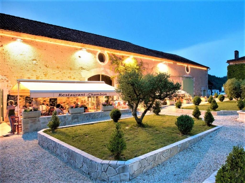 Camping Les Gorges Du Chambon Hotel Eymouthiers  Eksteriør billede