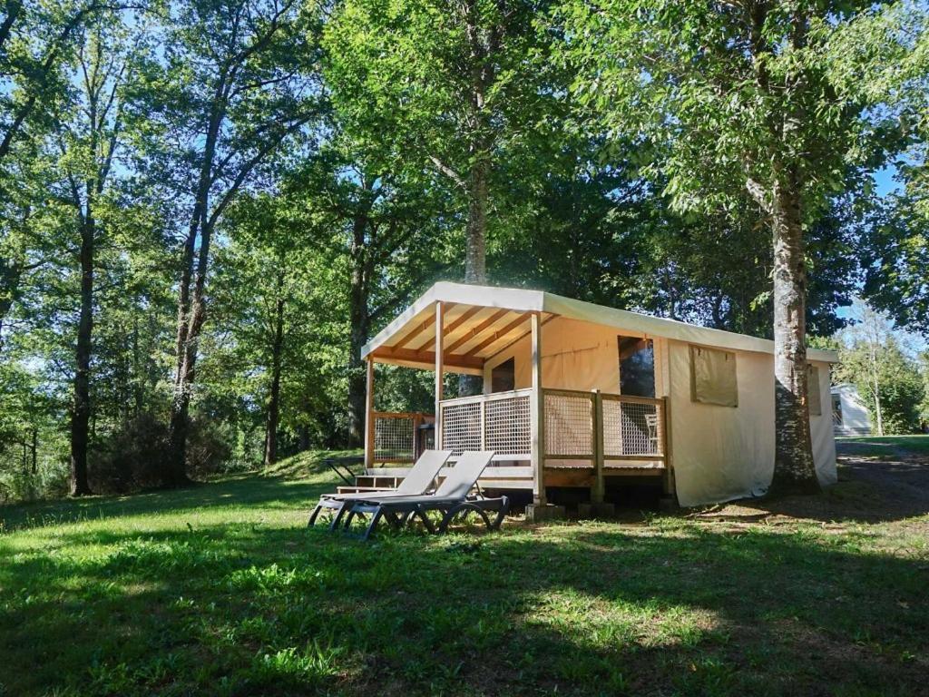 Camping Les Gorges Du Chambon Hotel Eymouthiers  Eksteriør billede