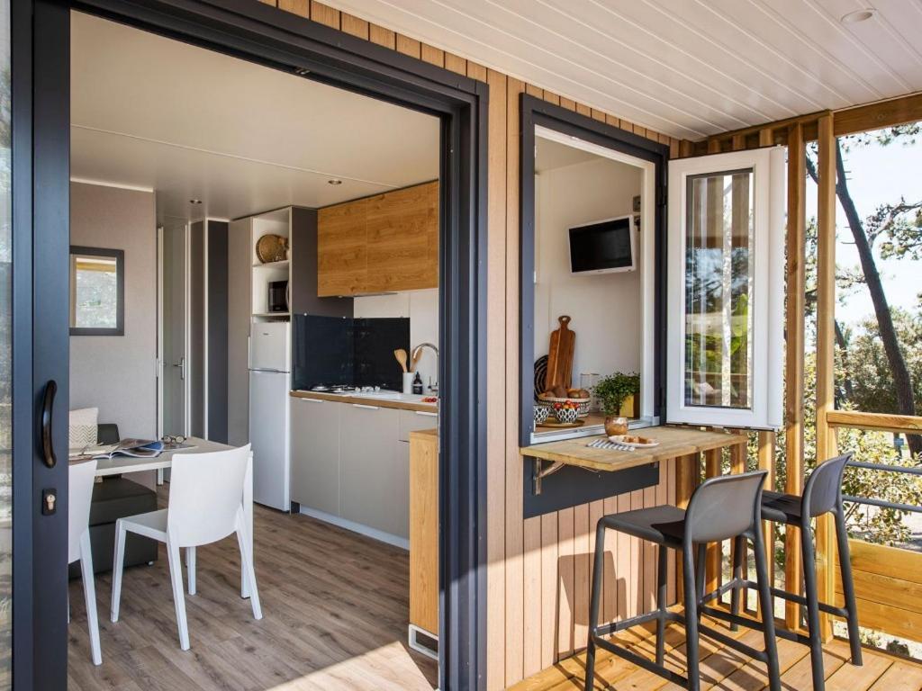 Camping Les Gorges Du Chambon Hotel Eymouthiers  Eksteriør billede