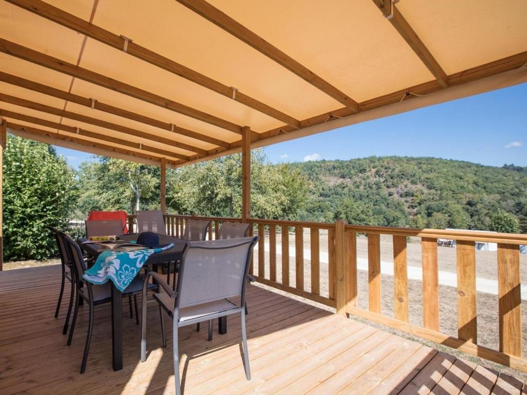 Camping Les Gorges Du Chambon Hotel Eymouthiers  Eksteriør billede