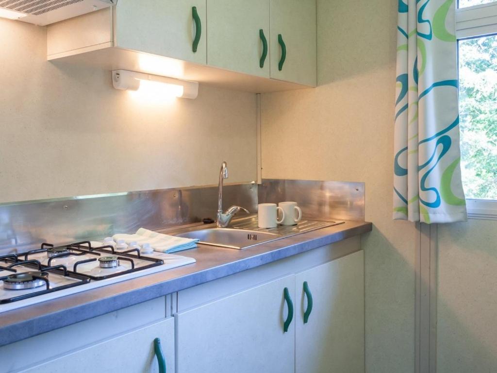 Camping Les Gorges Du Chambon Hotel Eymouthiers  Eksteriør billede