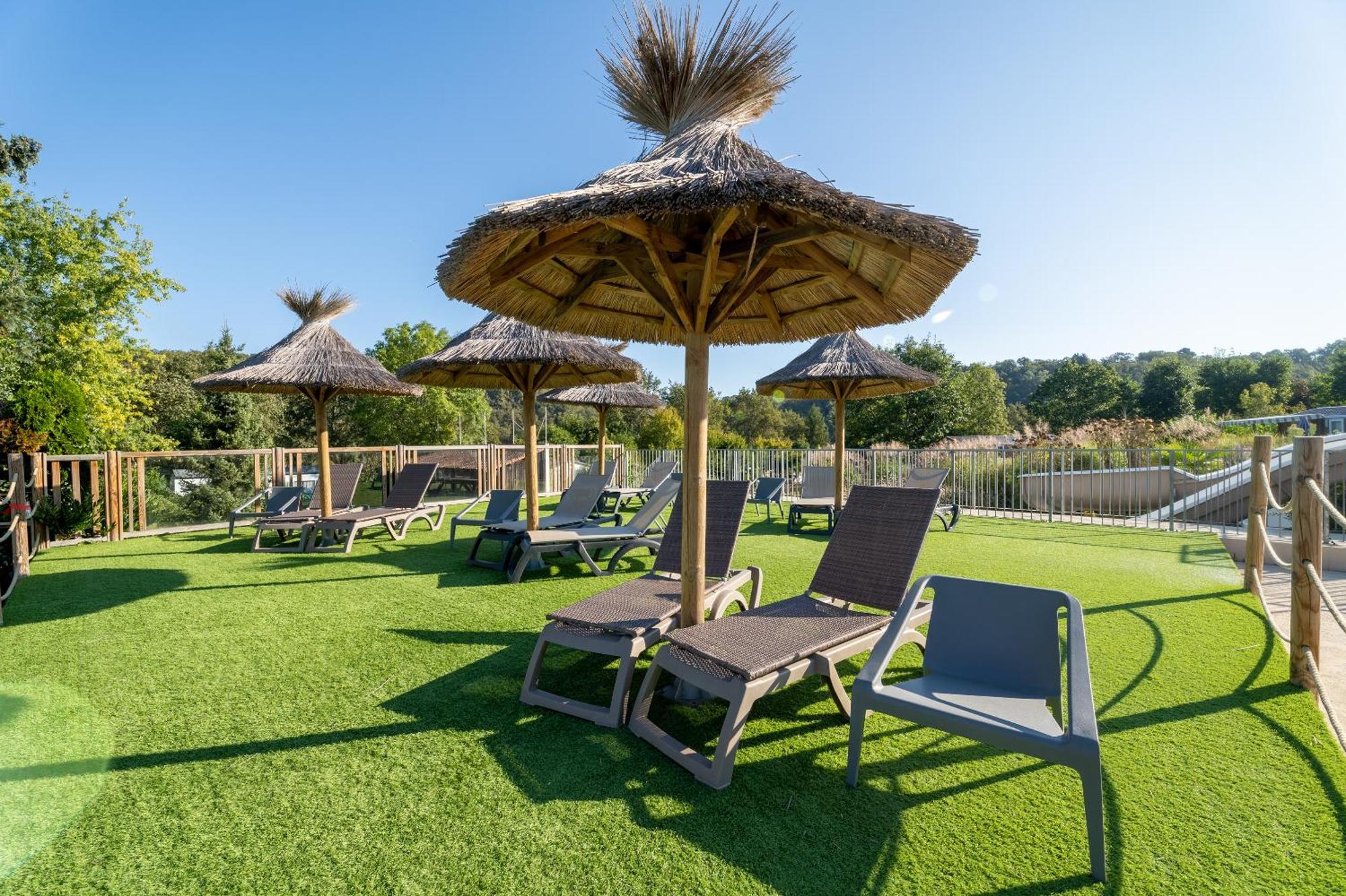 Camping Les Gorges Du Chambon Hotel Eymouthiers  Eksteriør billede